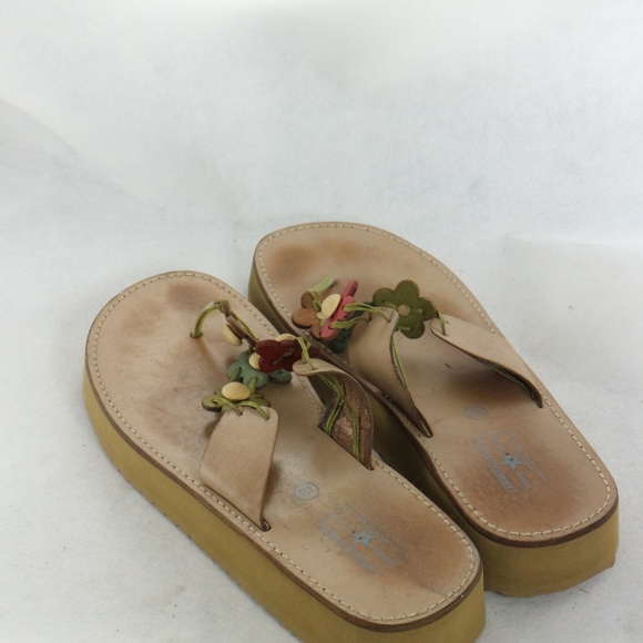 AMERICAN EAGLE OUTFITTERS Leather Thong Sandals - Picture 5 of 7